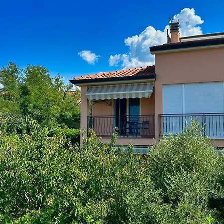 Апартаменты Frank's Place