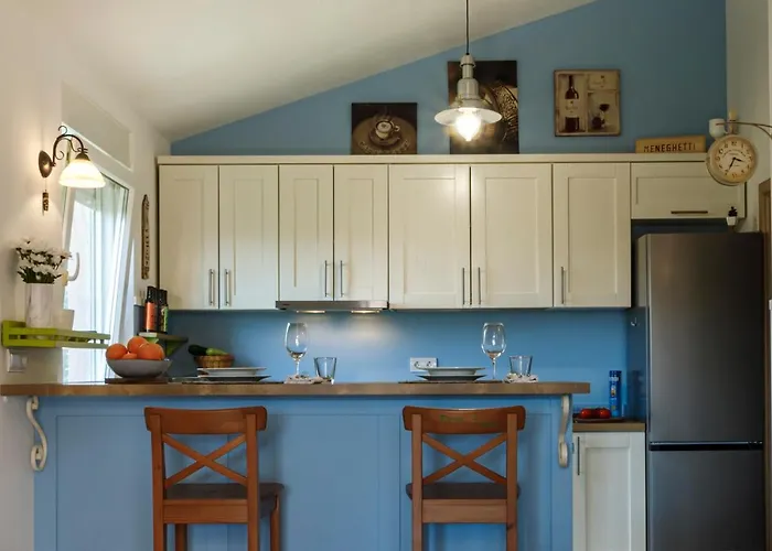 Frank's Place * Porec